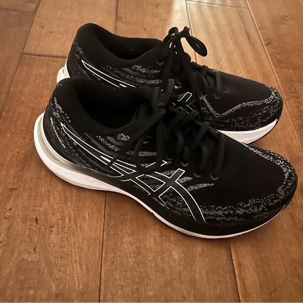 ASICS women’s running shoes